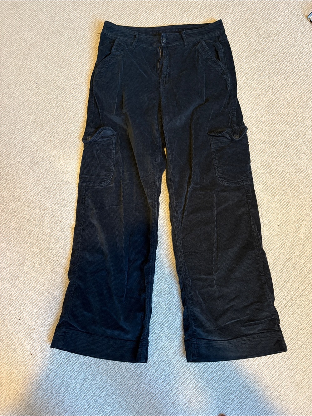 American Eagle women’s black corduroy pants